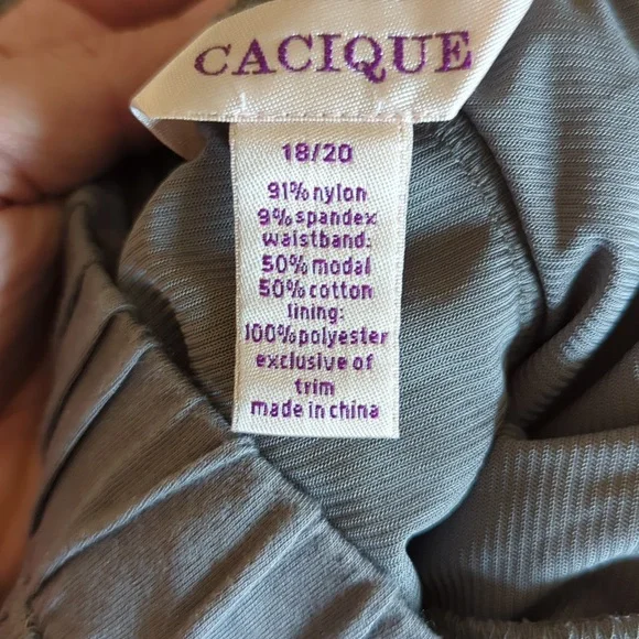 EUC Cacique Gray Lace Sleep Set - Picture 8 of 8